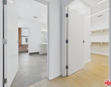 808 S Broadway Street - Photo Thumbnail 17