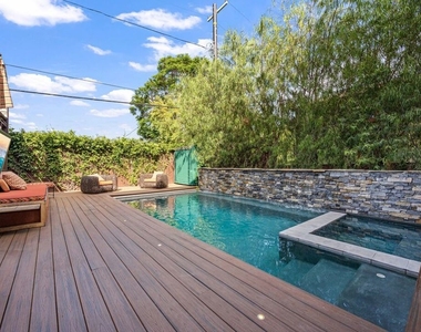 11940 Westminster Avenue - Photo Thumbnail 9