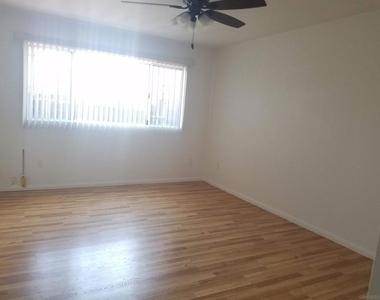 490 4th Ave - Photo Thumbnail 2