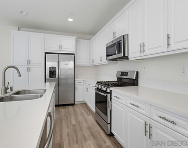1041 Sea Glass Way - Photo Thumbnail 17