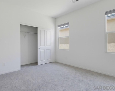 1041 Sea Glass Way - Photo Thumbnail 33