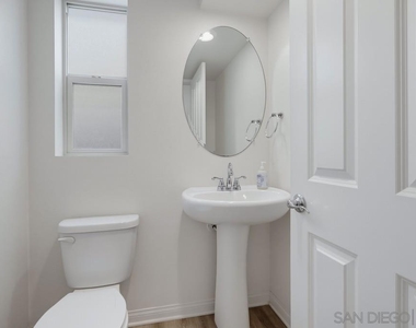 1041 Sea Glass Way - Photo Thumbnail 21