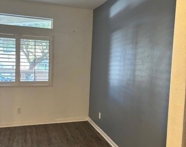 3919 Normal St. 107 - Photo Thumbnail 9