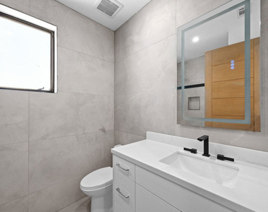 2123 S Cloverdale Avenue - Photo Thumbnail 26