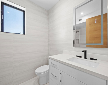 2123 S Cloverdale Avenue - Photo Thumbnail 11