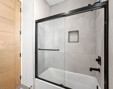 2123 S Cloverdale Avenue - Photo Thumbnail 28