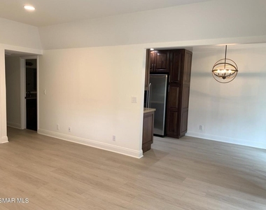 1242 Landsburn Circle - Photo Thumbnail 3