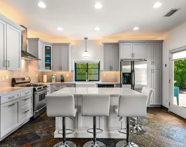 1502 Amelia Way - Photo Thumbnail 24