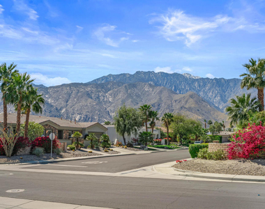 1502 Amelia Way - Photo Thumbnail 6