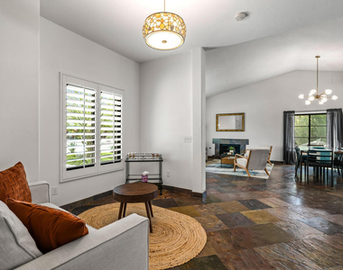 1502 Amelia Way - Photo Thumbnail 19