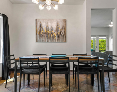 1502 Amelia Way - Photo Thumbnail 16