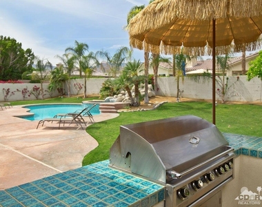 5 Victoria Falls Drive - Photo Thumbnail 5