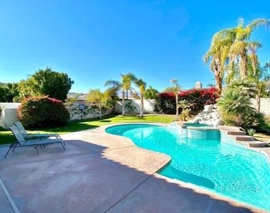 5 Victoria Falls Drive - Photo Thumbnail 2