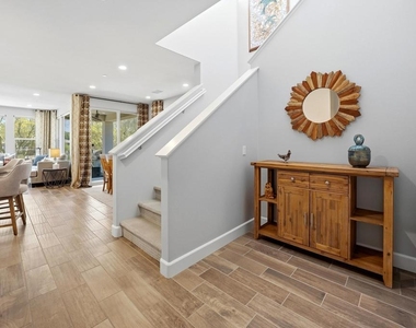 82668 Rosewood Drive - Photo Thumbnail 2