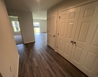 7602 Pensacola Road - Photo Thumbnail 5