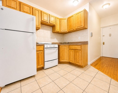 3924 Broadway - Photo Thumbnail 5