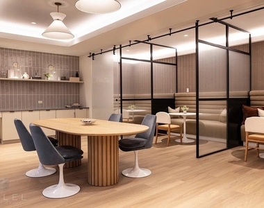 Jackson Avenue - Photo Thumbnail 9