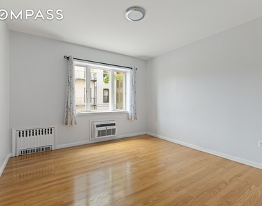 83rd Street - Photo Thumbnail 4