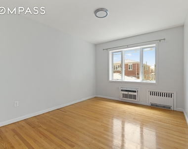 83rd Street - Photo Thumbnail 3