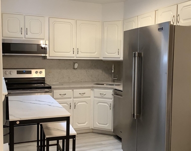 406 Woodbridge Drive - Photo Thumbnail 1