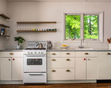 317 Lake Shore Road - Photo Thumbnail 9