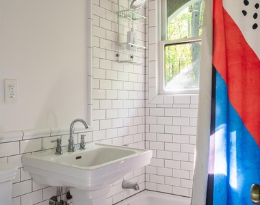 317 Lake Shore Road - Photo Thumbnail 12