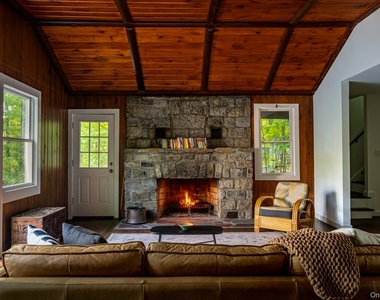 317 Lake Shore Road - Photo Thumbnail 13