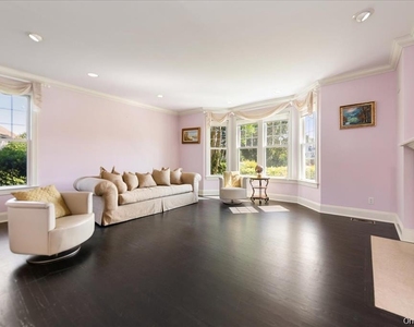 53 Pembroke Drive - Photo Thumbnail 13