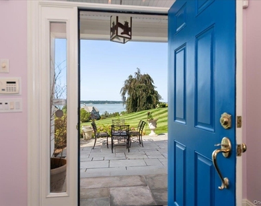 53 Pembroke Drive - Photo Thumbnail 3