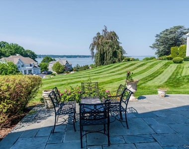 53 Pembroke Drive - Photo Thumbnail 2
