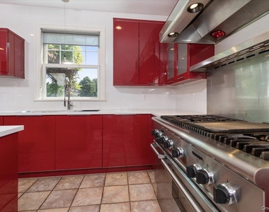 53 Pembroke Drive - Photo Thumbnail 19