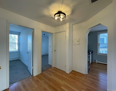 20 Dewey Street - Photo Thumbnail 9