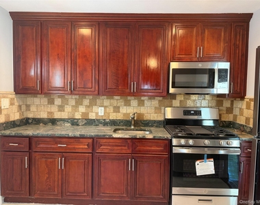 231-10 145 Avenue - Photo Thumbnail 5