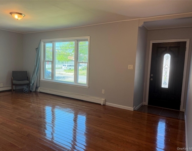 231-10 145 Avenue - Photo Thumbnail 12
