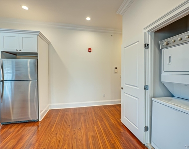 41 Green Street - Photo Thumbnail 6