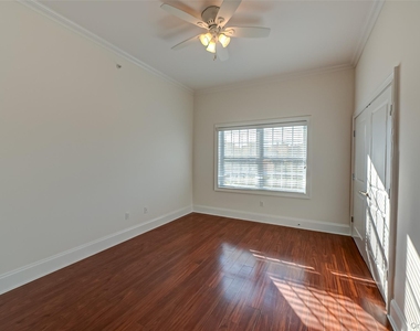 41 Green Street - Photo Thumbnail 8