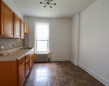 141 Saint James Street - Photo Thumbnail 10