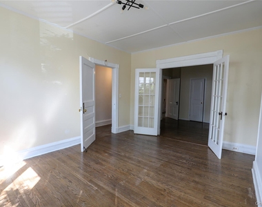141 Saint James Street - Photo Thumbnail 4