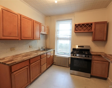 141 Saint James Street - Photo Thumbnail 11