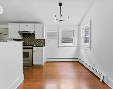 392 Main Street - Photo Thumbnail 11