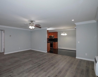 16 Garfield Avenue - Photo Thumbnail 3