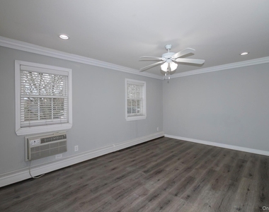 16 Garfield Avenue - Photo Thumbnail 5