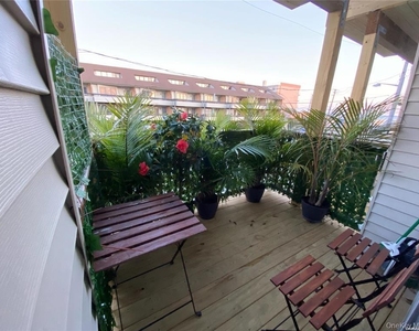 81 Pacific Boulevard - Photo Thumbnail 11