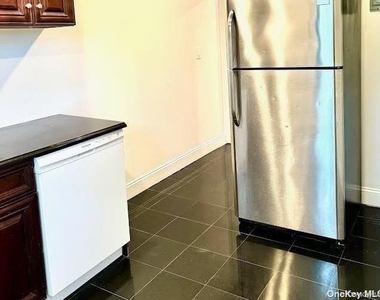 14 Beach Road - Photo Thumbnail 11