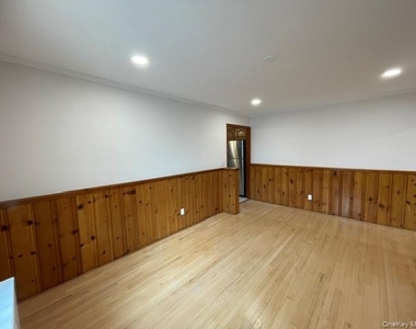 221 Stewart Avenue - Photo Thumbnail 4