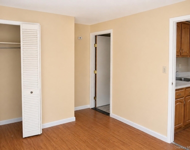 36 Burr Road - Photo Thumbnail 3