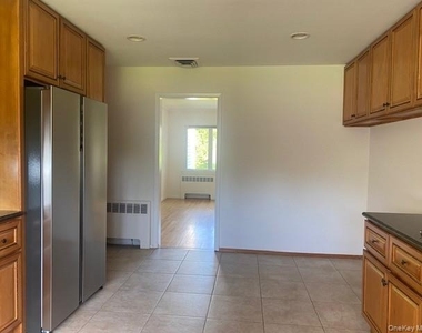 27 Martin Court - Photo Thumbnail 9