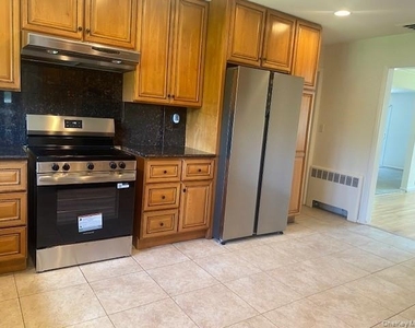 27 Martin Court - Photo Thumbnail 11