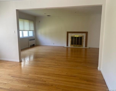 27 Martin Court - Photo Thumbnail 2