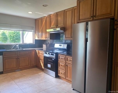 27 Martin Court - Photo Thumbnail 8